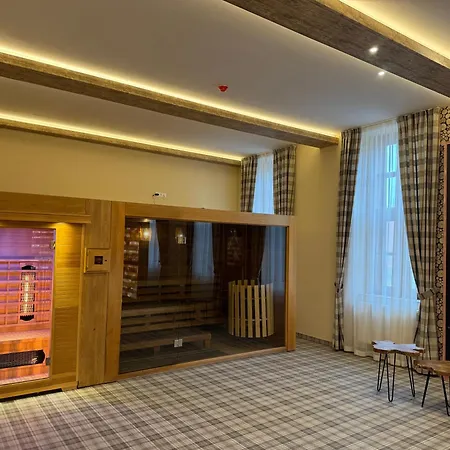 Pannonia Hotel