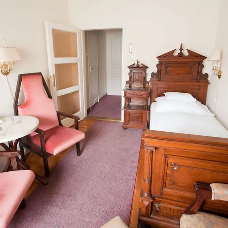 Pannonia Hotel 4*
