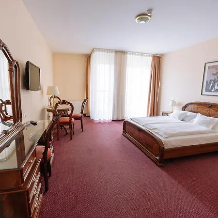 Hotel Pannonia 4*