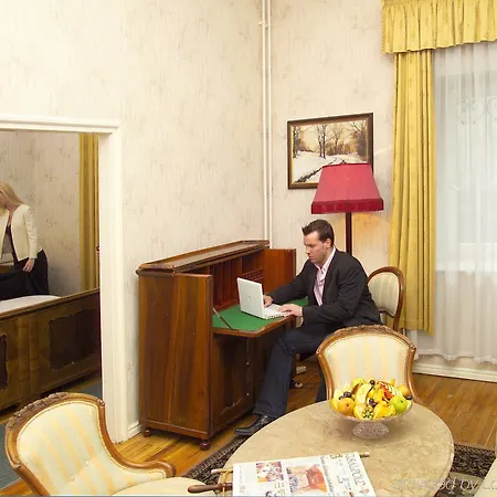 Pannonia Hotel 4*