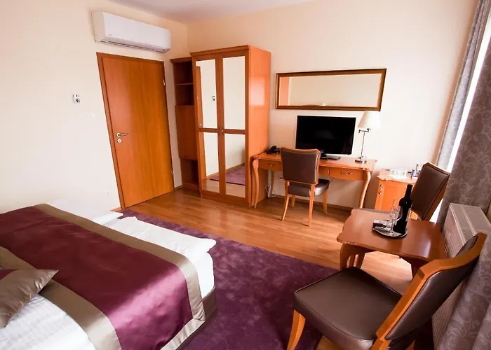 Pannonia Szálloda 4*