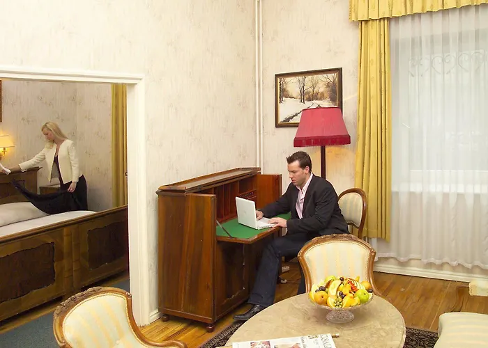 Pannonia Szálloda 4*